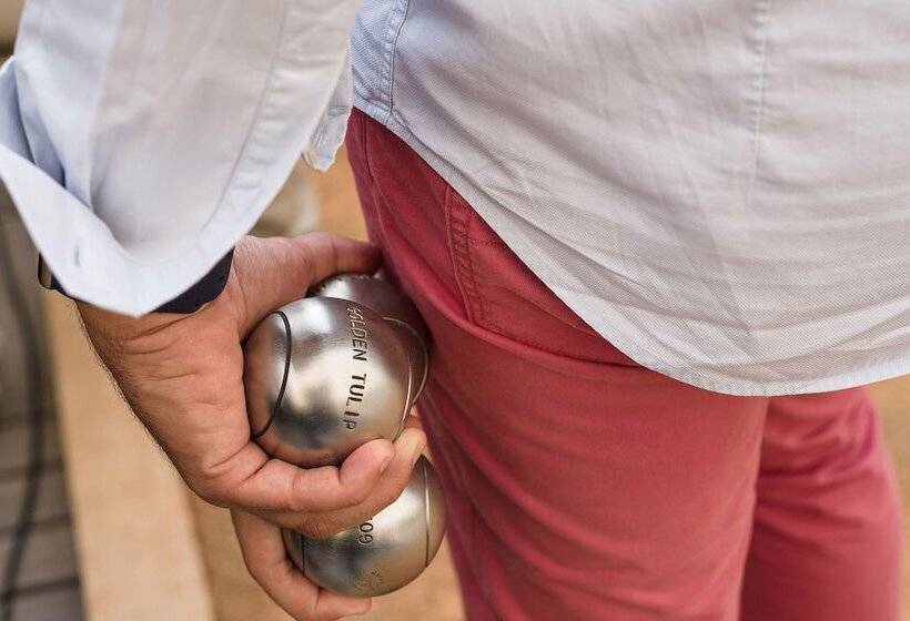 هتل Golden Tulip Marseille Euromed