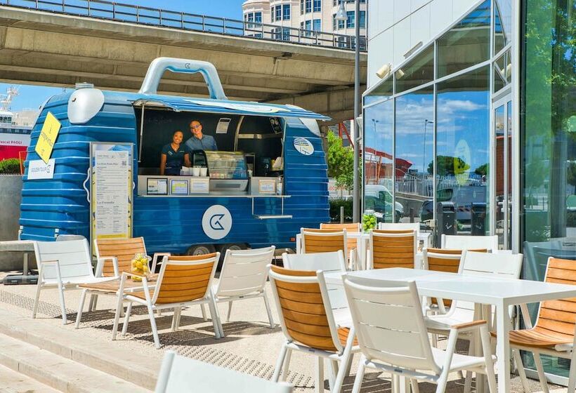 هتل Golden Tulip Marseille Euromed