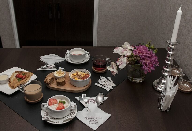 ホテル Griboedov House