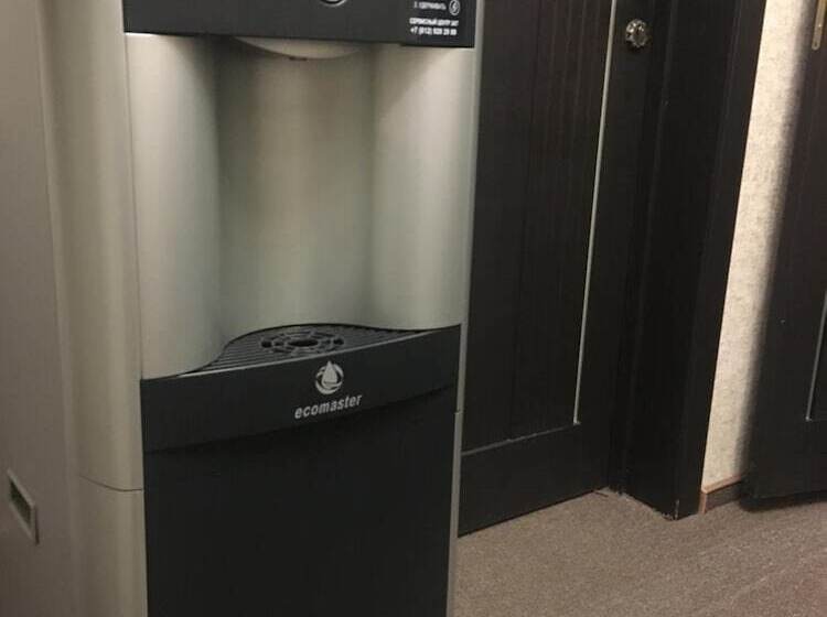 ホテル Griboedov House