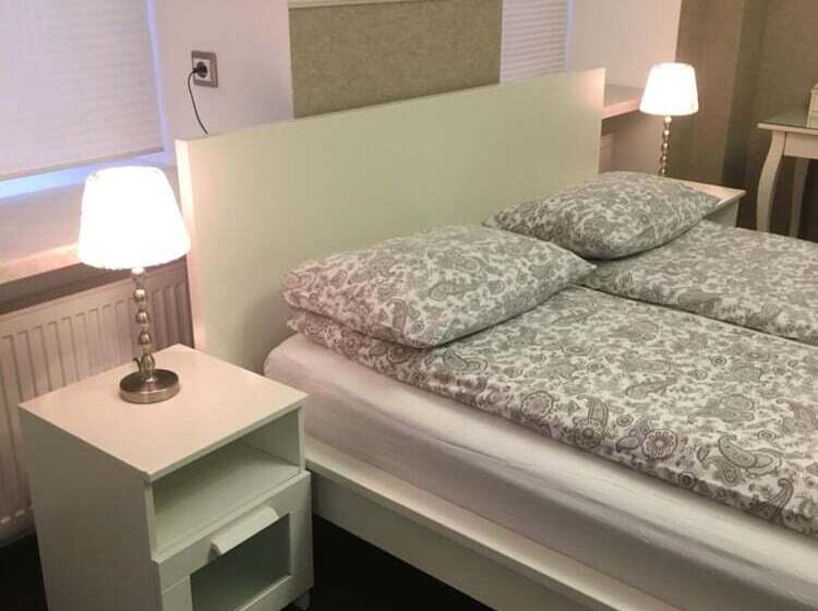 ホテル Griboedov House