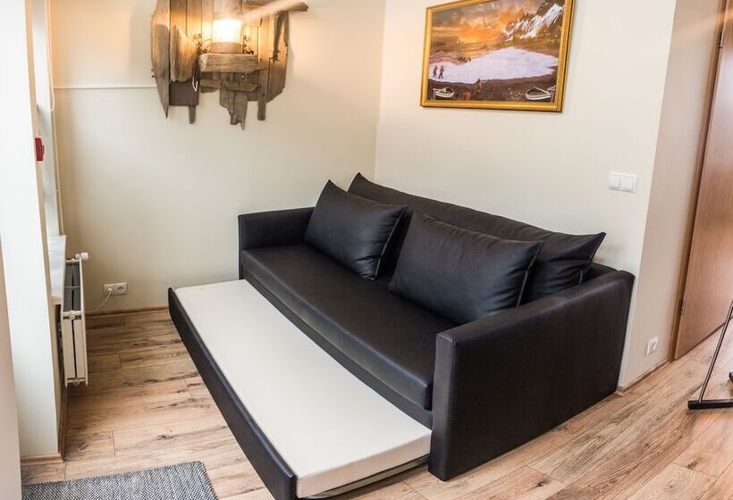 هتل Hlid Fisherman S Village