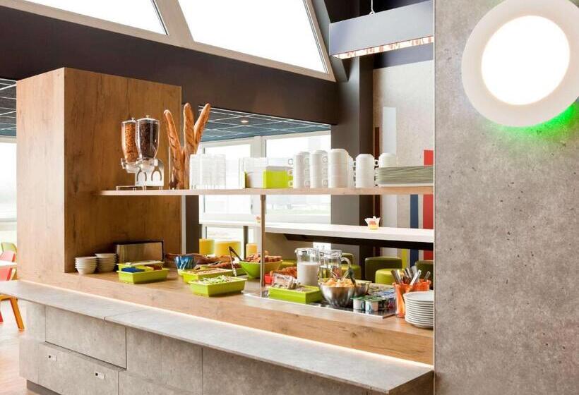 Отель Ibis Budget Pontaultcombault Rn4 Marnelavallee