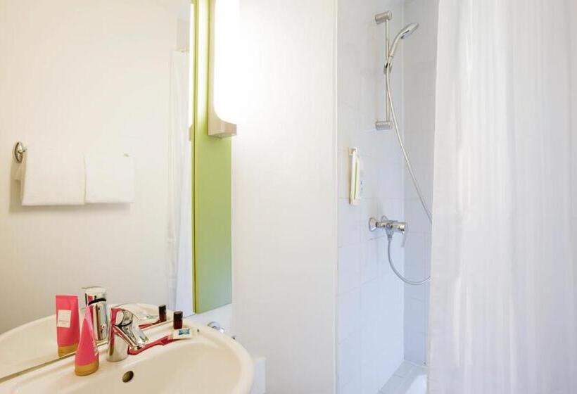 Отель Ibis Budget Pontaultcombault Rn4 Marnelavallee