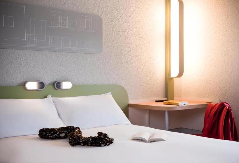 Отель Ibis Budget Pontaultcombault Rn4 Marnelavallee