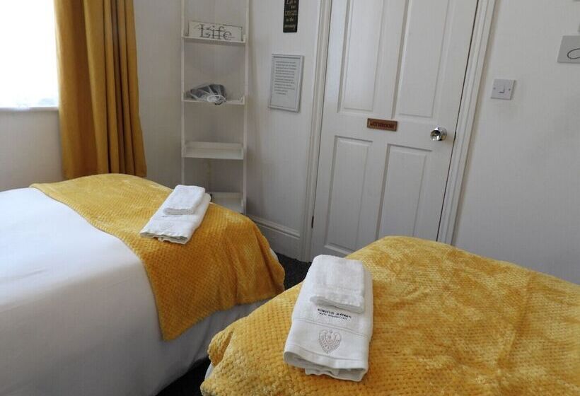 ホテル Kings Arms