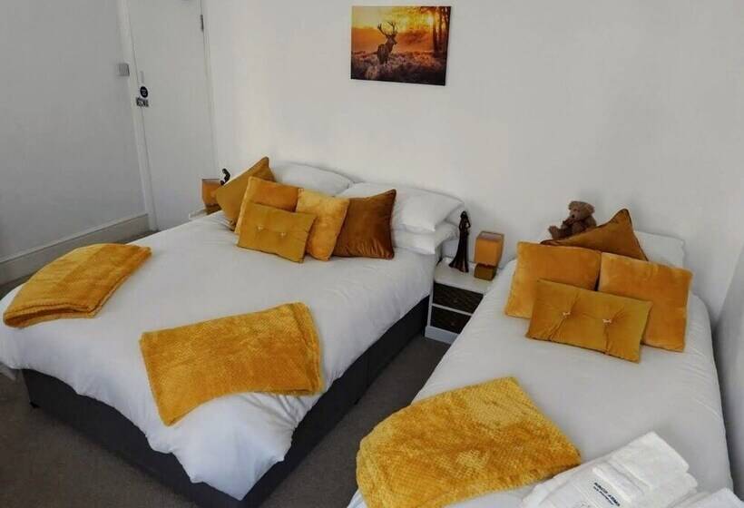 ホテル Kings Arms