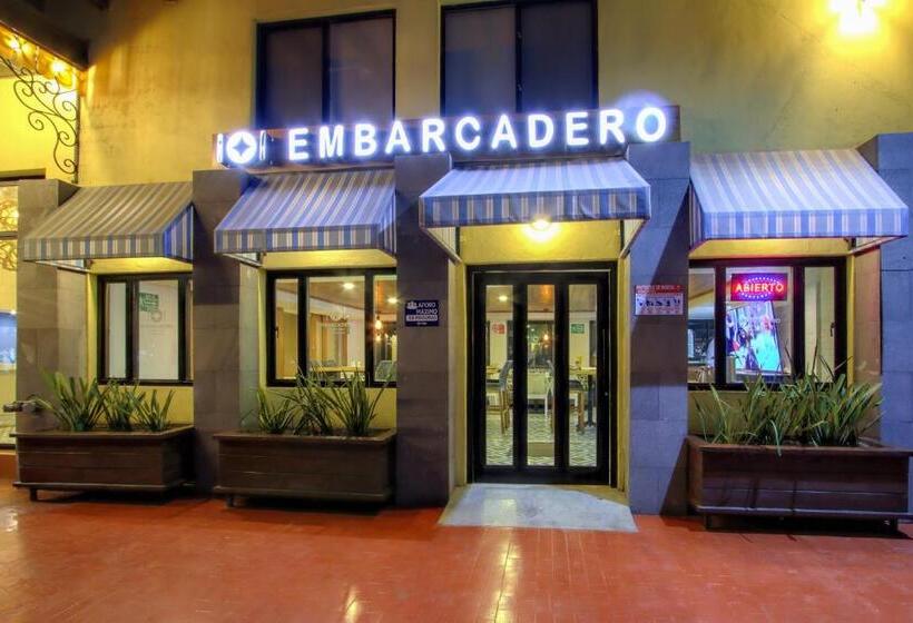 בית מלון כפרי La Pinta