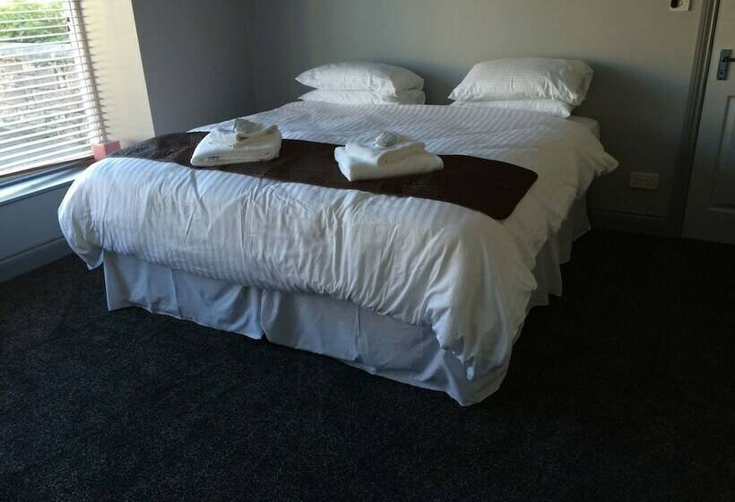 فندق Links Lets Room Only