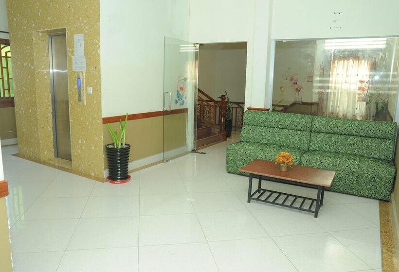 호텔 Lux Star Town