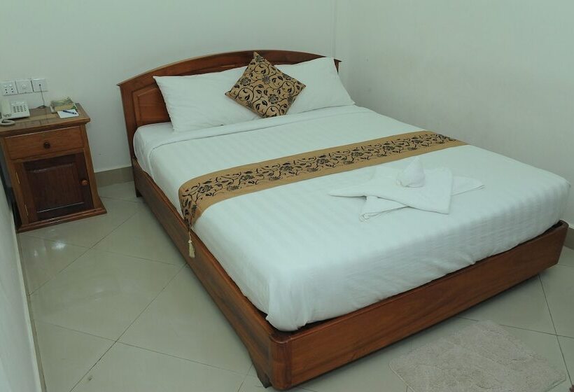 호텔 Lux Star Town