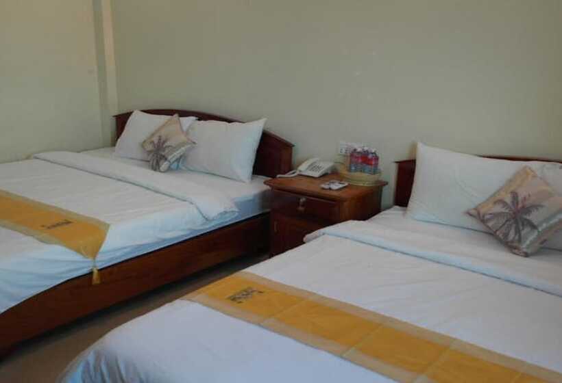 호텔 Lux Star Town