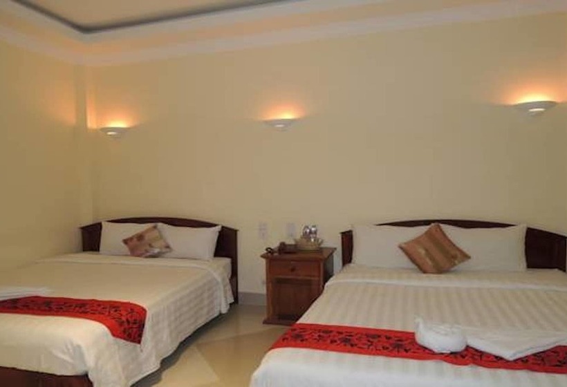 호텔 Lux Star Town