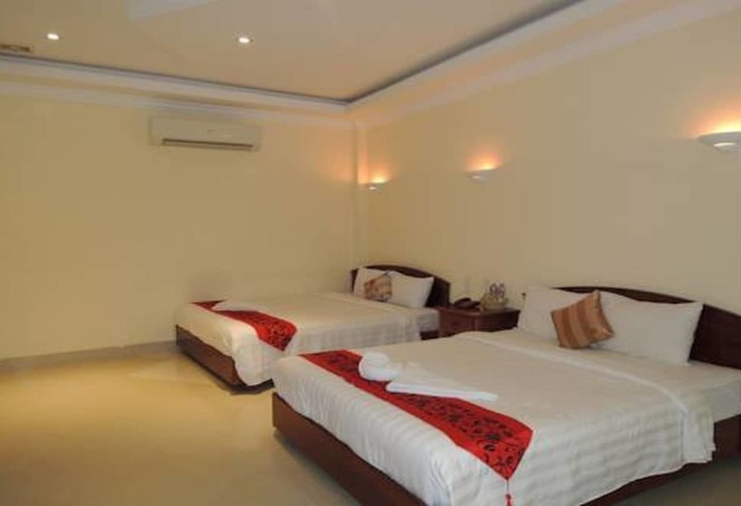 호텔 Lux Star Town