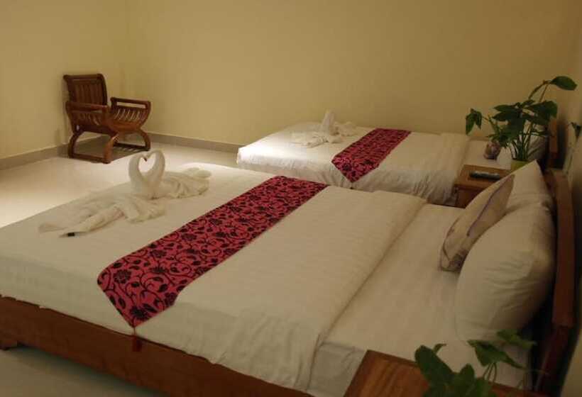 호텔 Lux Star Town