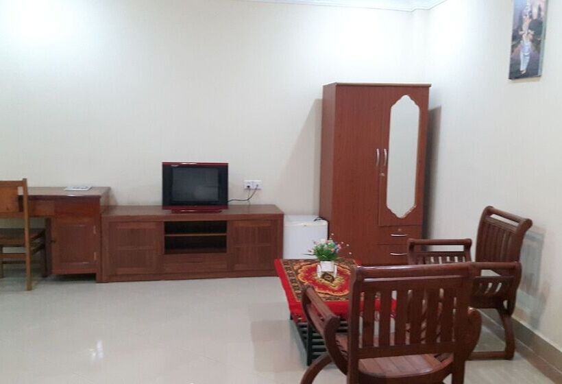 호텔 Lux Star Town