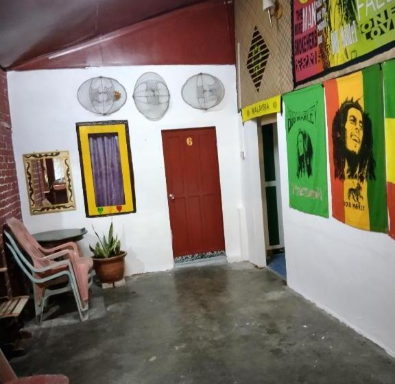 Hotel Nazri Nipah Camp