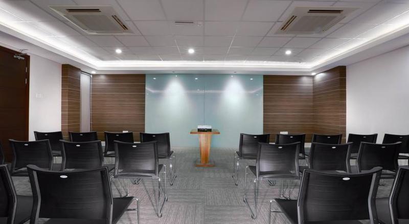 酒店 Neo Gubeng By Aston