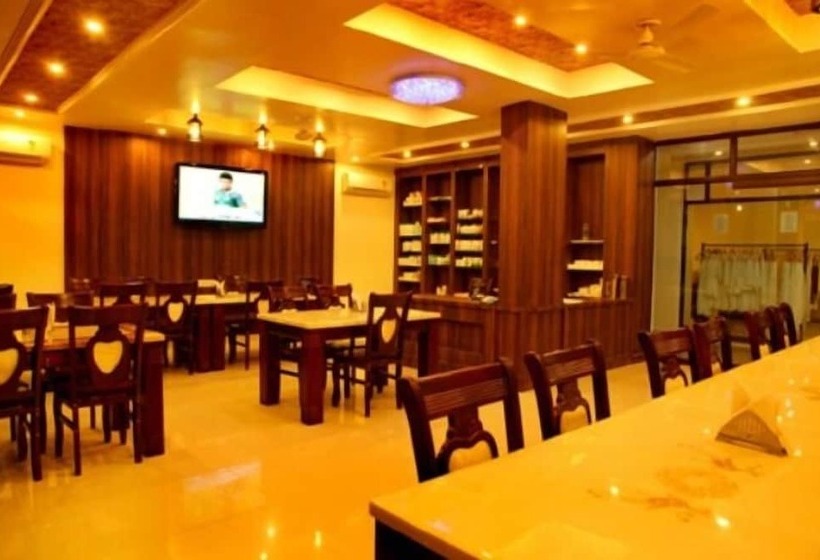 ホテル Nirvana Palace