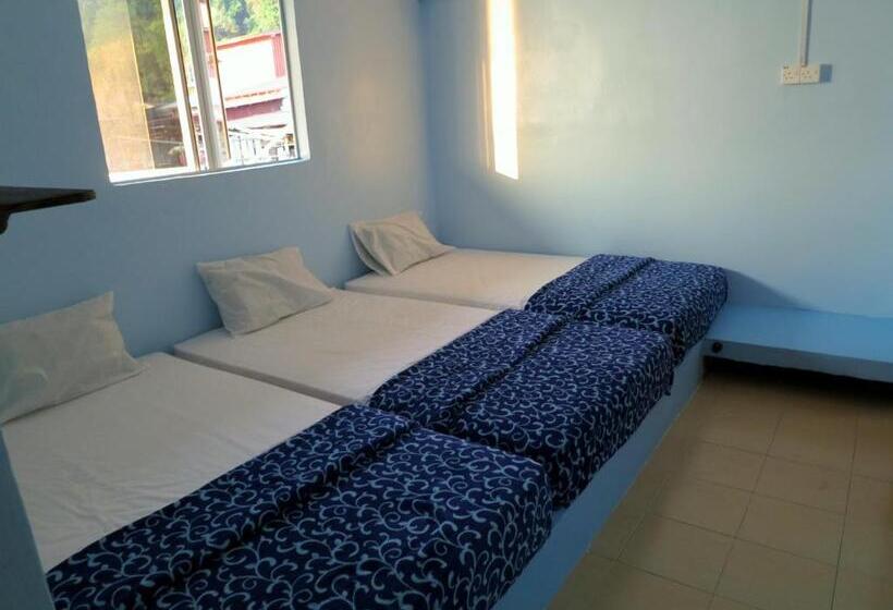 בית מלון כפרי Pangkor Fish House