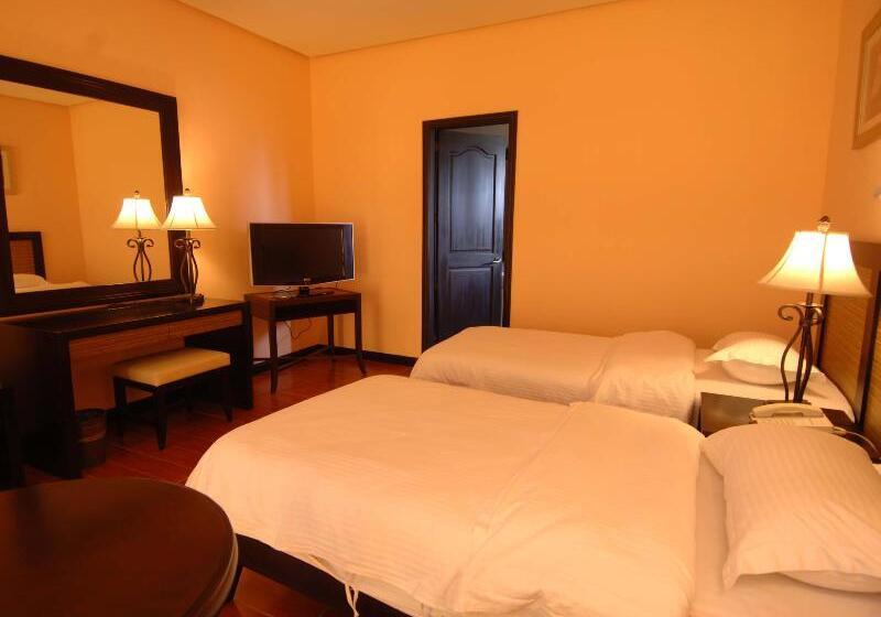 Planta Centro Bacolod Hotel & Residences