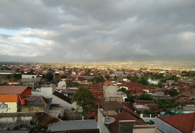 Отель Ramayana Garut