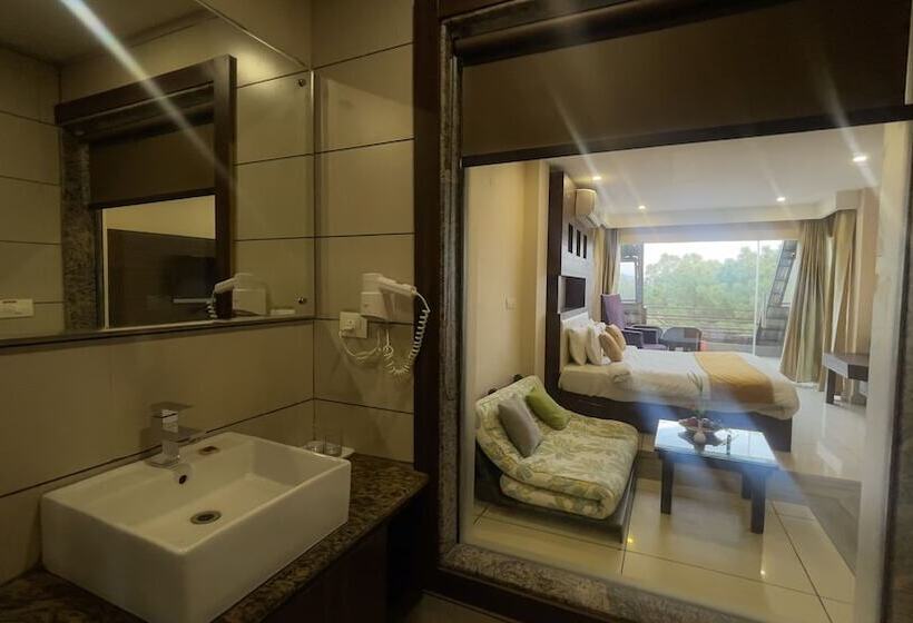 هتل Regenta Resort Exotica Dharamshala On Hilltop