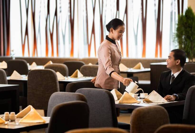 בית מלון כפרי Santika Pekalongan