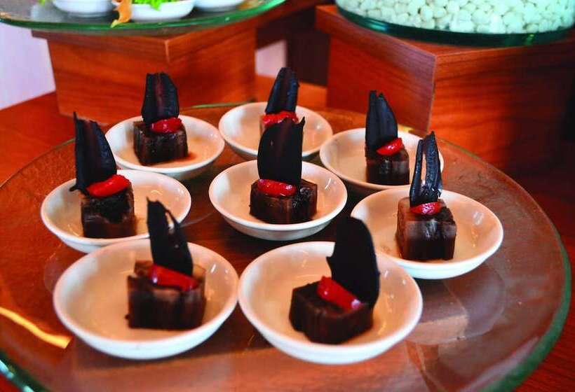 בית מלון כפרי Santika Pekalongan