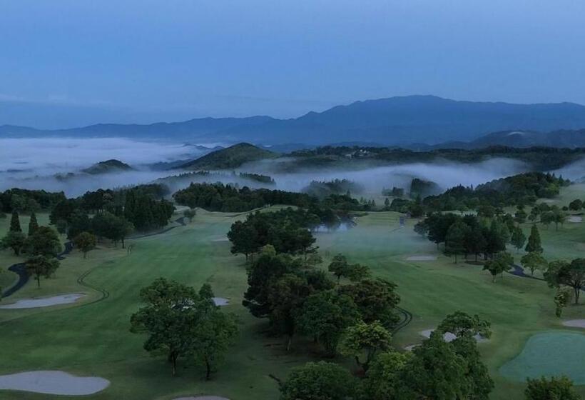 בית מלון כפרי Satsuma Resort