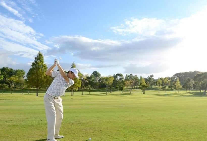 בית מלון כפרי Satsuma Resort