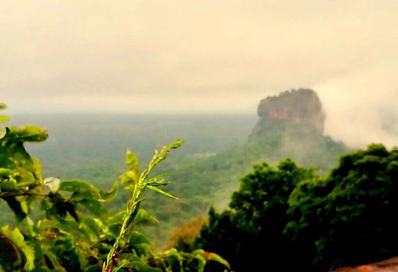 Отель Sisira Natural Lodge Sigiriya