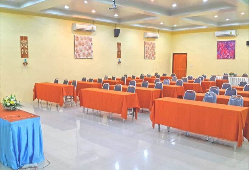 בית מלון כפרי Suanphet Riverview Resort