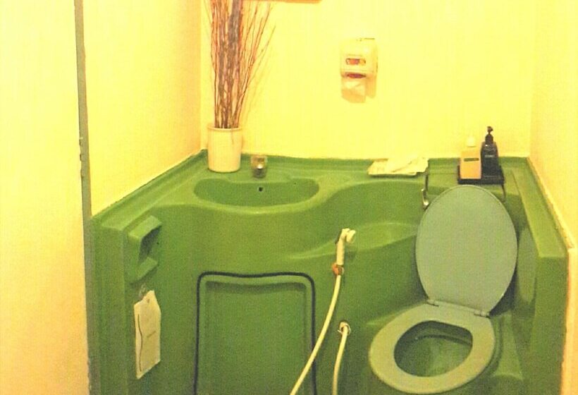 בית מלון כפרי Suanphet Riverview Resort