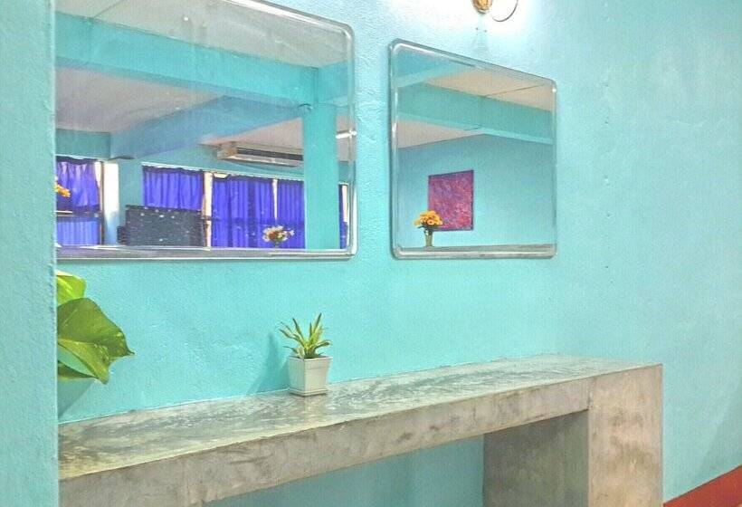 בית מלון כפרי Suanphet Riverview Resort