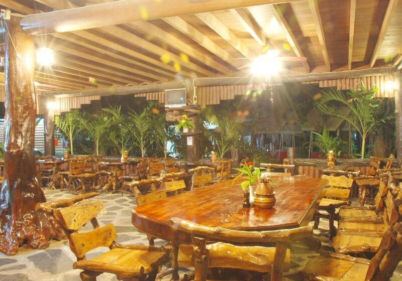 בית מלון כפרי Suanphet Riverview Resort