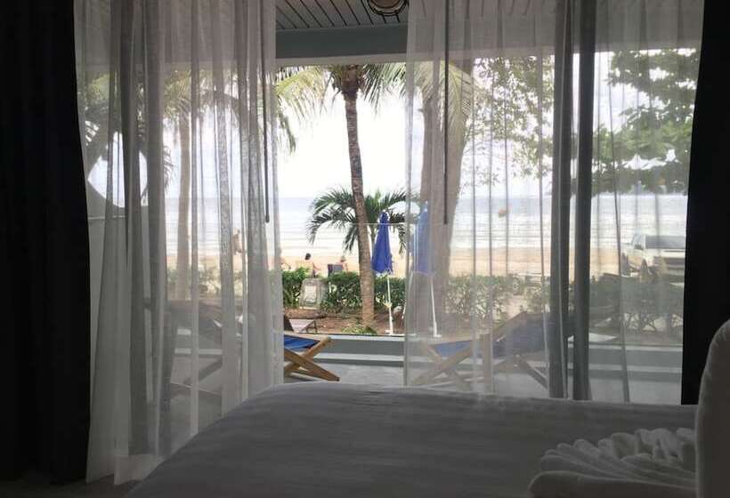 호텔 Thai Kamala Beach Front