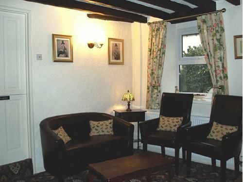 酒店 The Four Poster