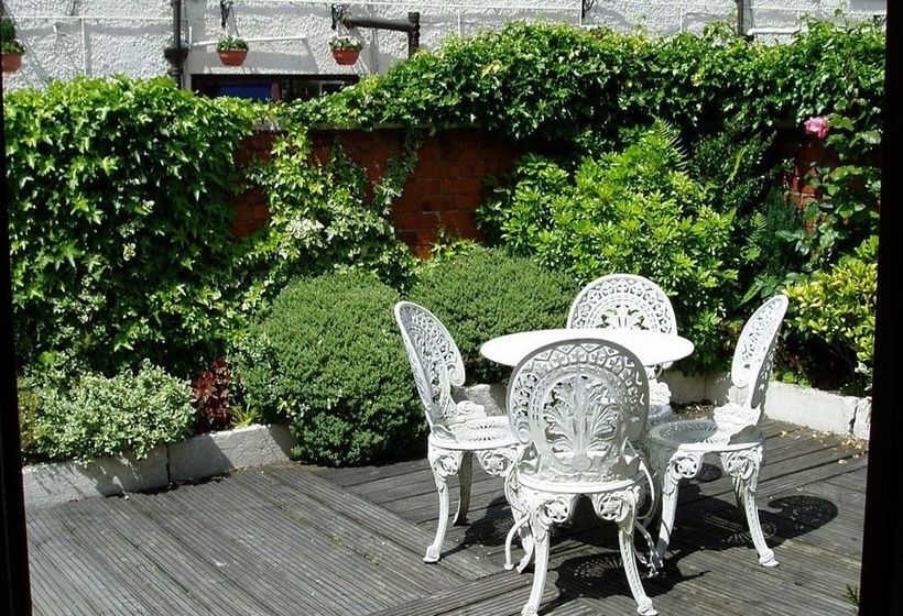 酒店 The Four Poster