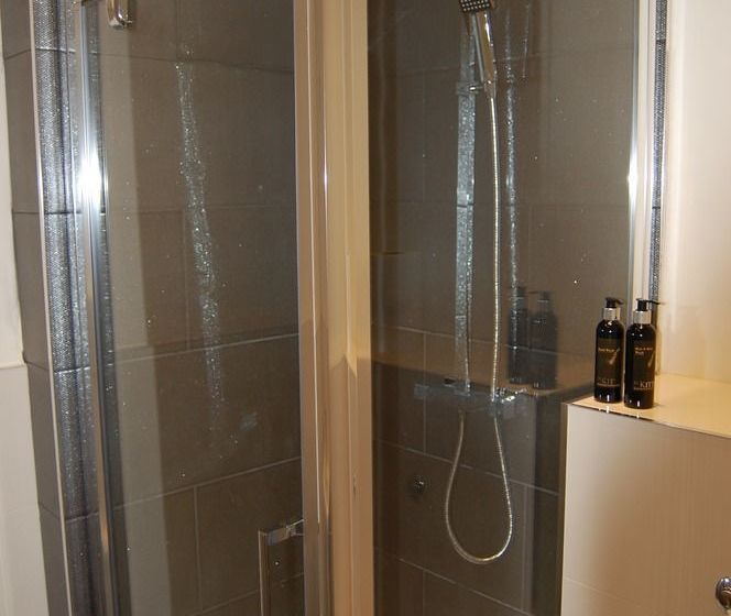 Отель The Grosvenor Guest House