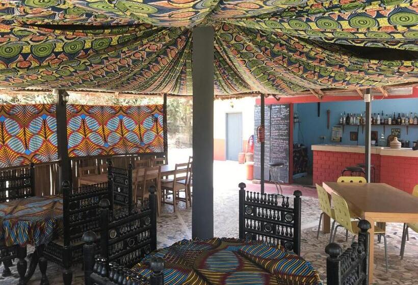 هتل The Gunjur Project Lodge