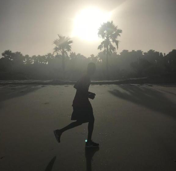 هتل The Gunjur Project Lodge