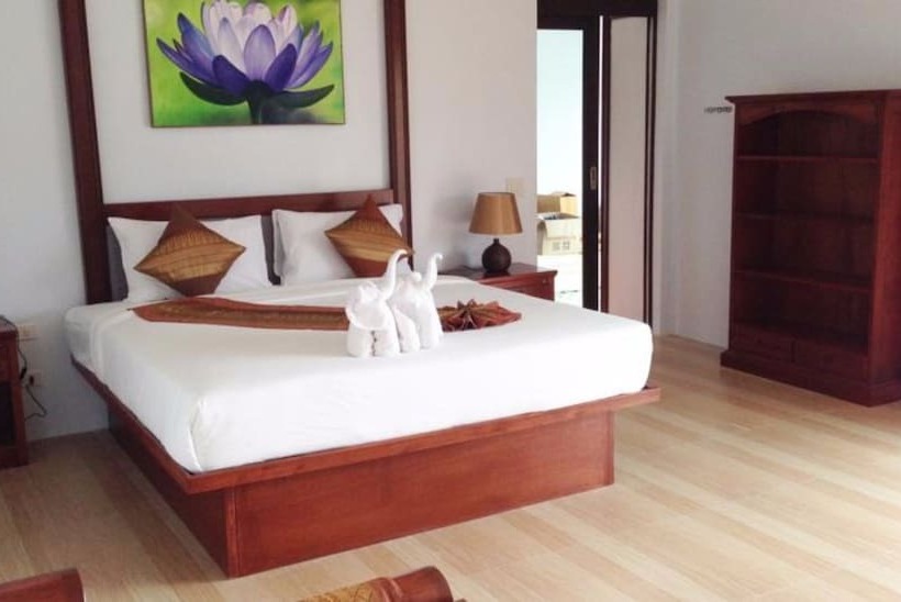 هتل The Hip Resort @ Khao Lak