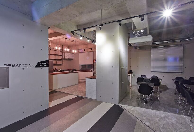 בית מלון כפרי The May