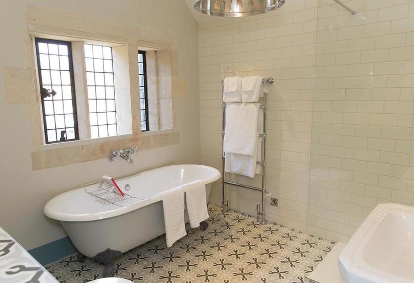 ホテル The Painswick