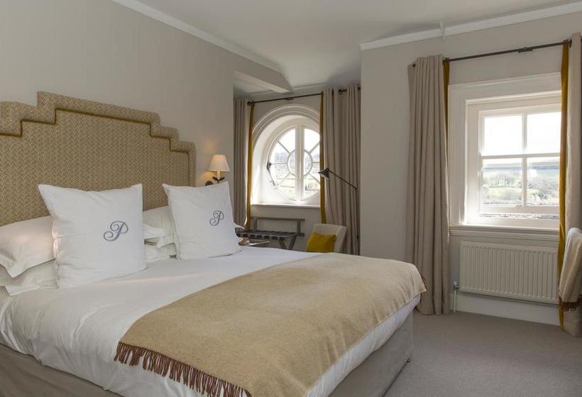 ホテル The Painswick