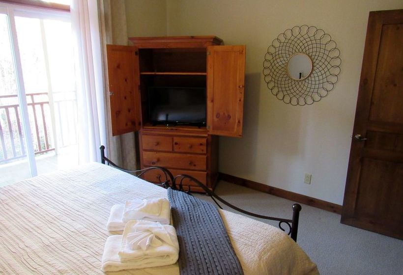 호텔 Tremblant Les Eaux By Les Suites