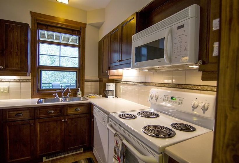 호텔 Tremblant Les Eaux By Les Suites