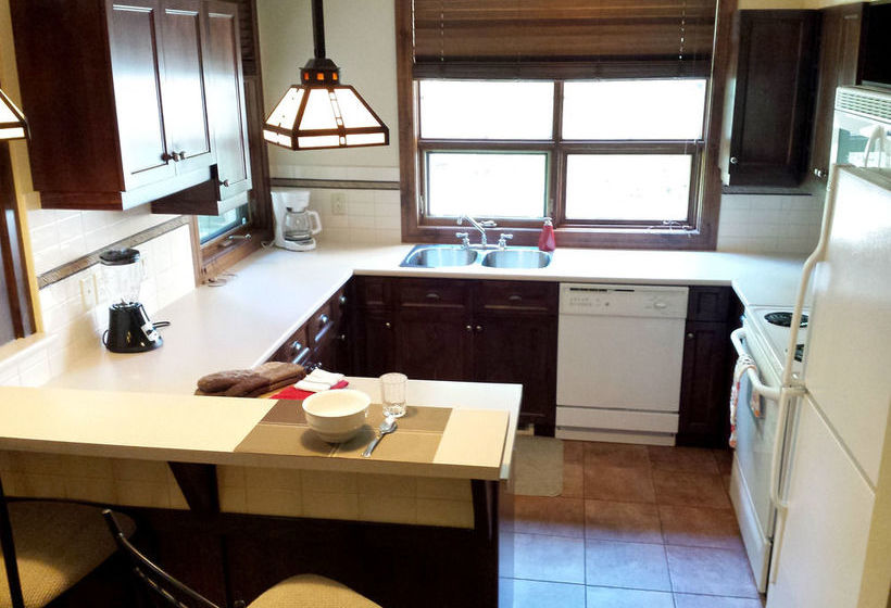 호텔 Tremblant Les Eaux By Les Suites