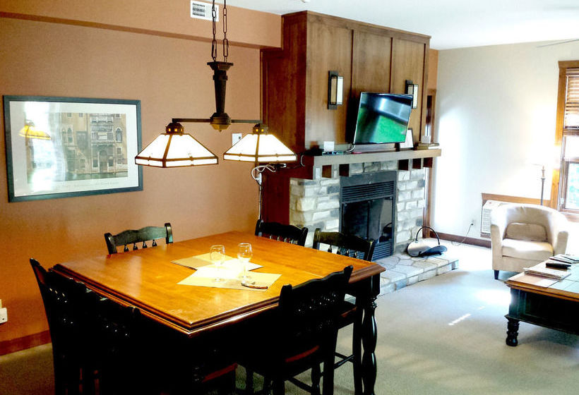 호텔 Tremblant Les Eaux By Les Suites